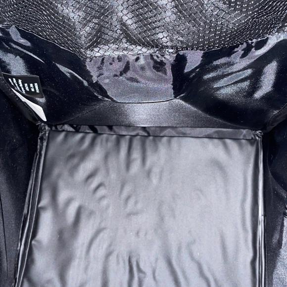 American Tourister Black Carry On Bag NWT - Picture 9 of 9